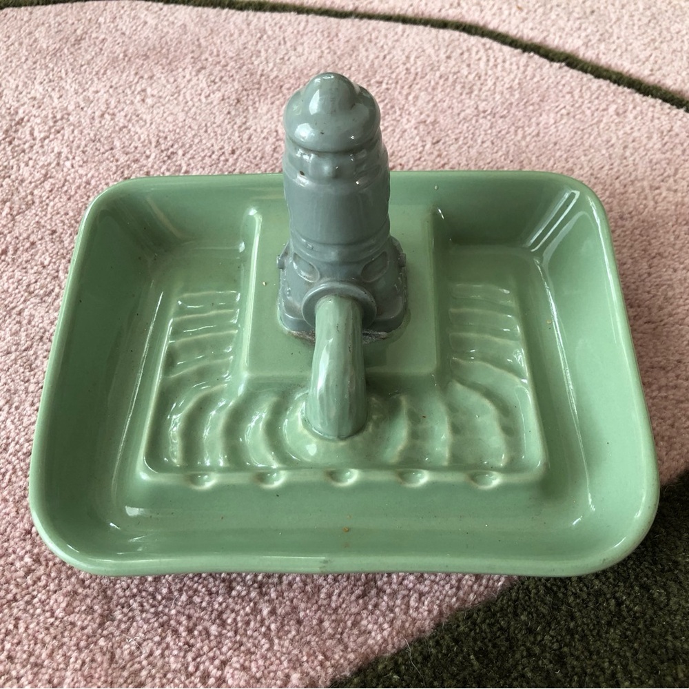 Vintage Ashtrays Hueckel China.U.S. Hydrant Pump, rare set of 2 or seperate!